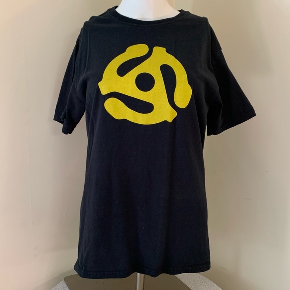 45 record adapter T-shirt. Men’s small. - Picture 1 of 3